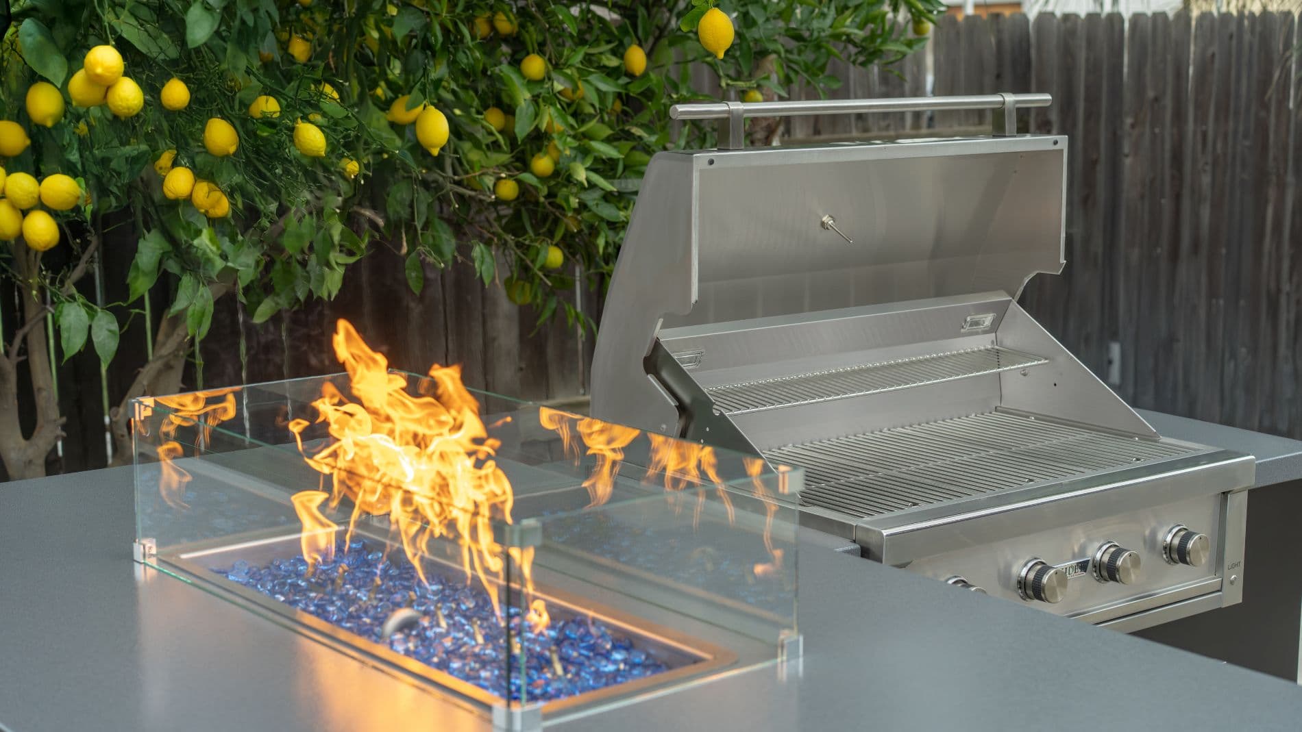 Outdoor kitchen hero image
